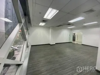 Büro zur Miete in Khlong Toei, Bangkok