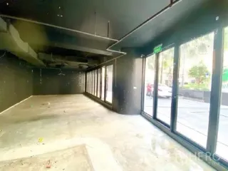 Local comercial en alquiler en Khlong Toei, Bangkok