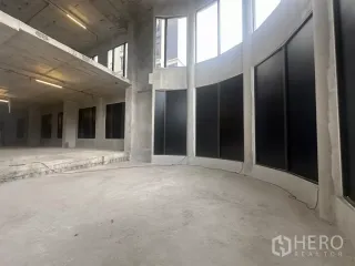 For rent retail Space in Watthana, Bangkok
