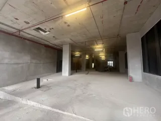 For rent retail Space in Watthana, Bangkok