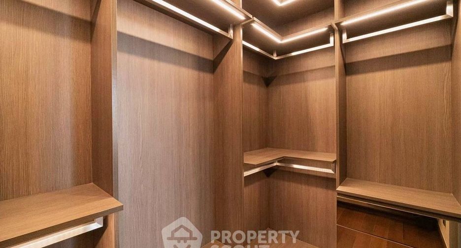 Condo en alquiler de 2 habitaciones en Khlong Toei, Bangkok