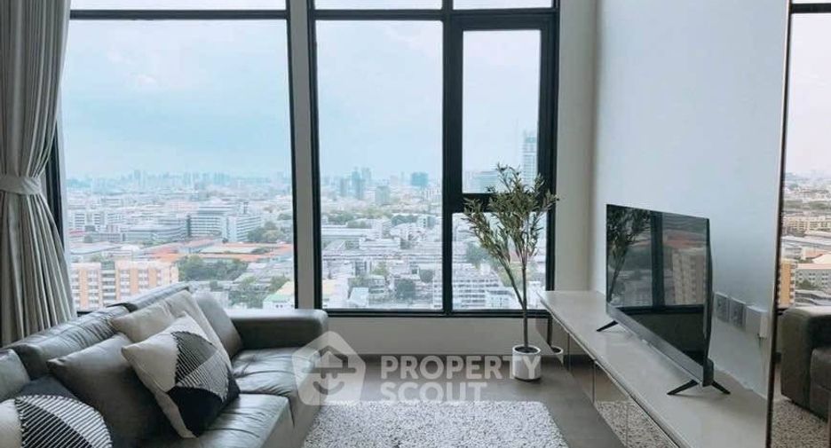 Condo en alquiler y en venta de 3 habitaciones en Ratchathewi, Bangkok