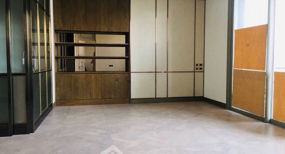 Продажа 2 спальни кондо в Кхлонг Сан, Бангкок