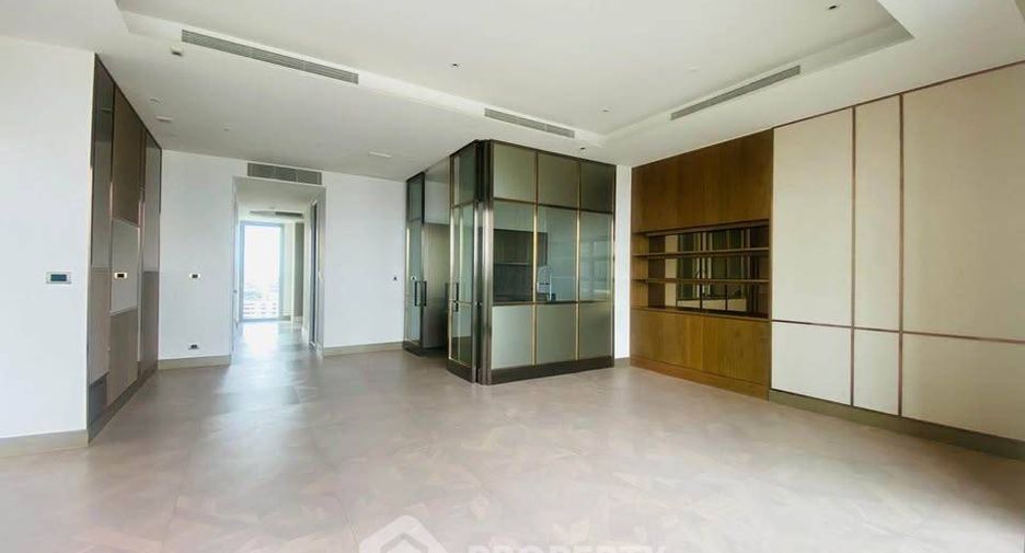Продажа 2 спальни кондо в Кхлонг Сан, Бангкок