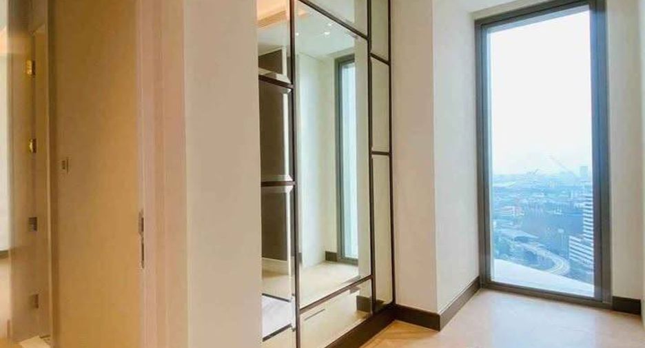Продажа 2 спальни кондо в Кхлонг Сан, Бангкок