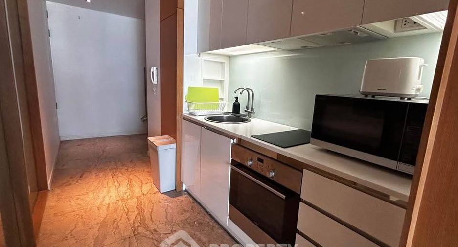 Condo en alquiler de 1 habitaciones en Yan Nawa, Bangkok