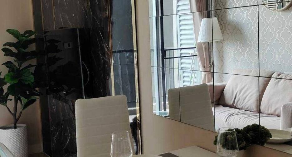 Condo en alquiler de 1 habitaciones en Khlong Toei, Bangkok