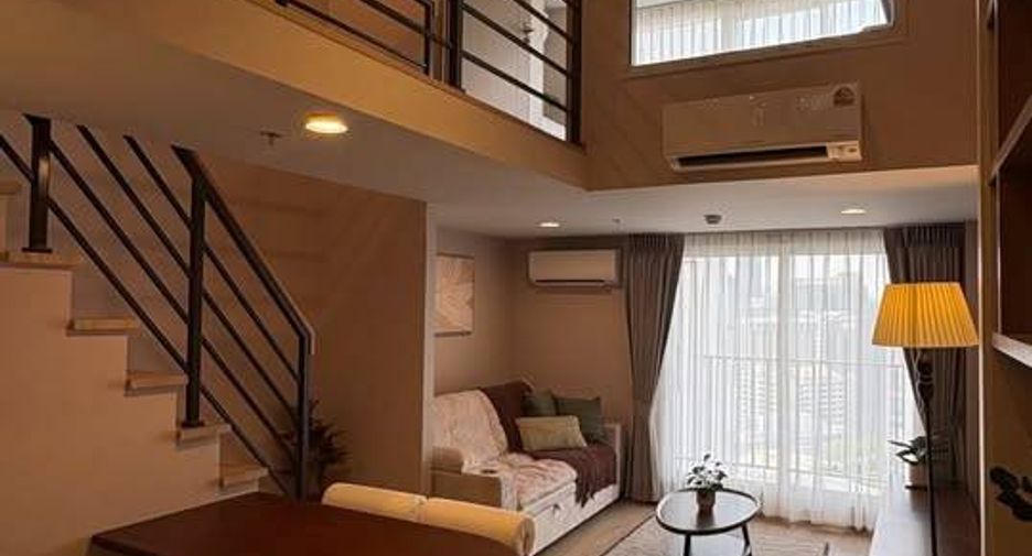 For rent 2 bedrooms condo in Bang Rak, Bangkok