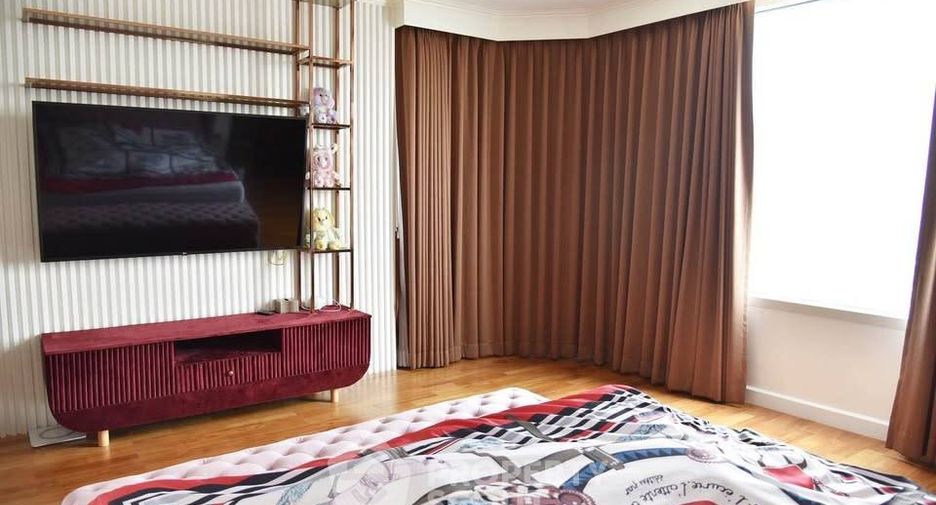 For sale 4 bedrooms condo in Bang Kho Laem, Bangkok