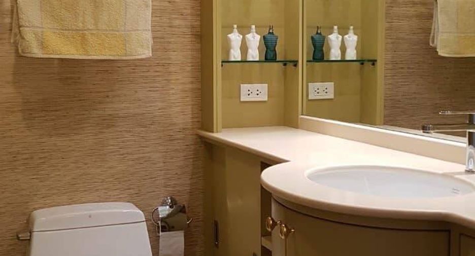 For sale 1 bed condo in Watthana, Bangkok