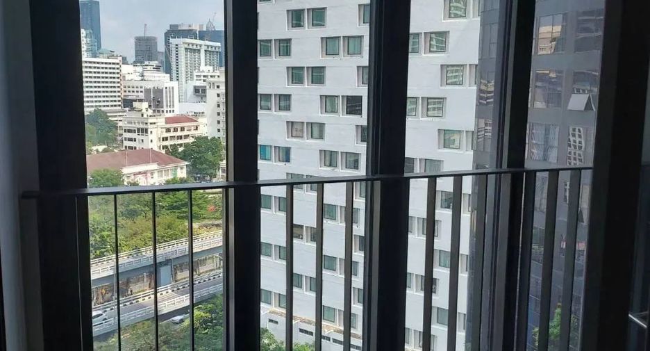 Wohnung zur Miete und zum Kauf mit 1 Zimmer in Bang Rak, Bangkok