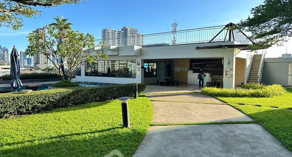 À vendre 1 chambre condo à Yan Nawa, Bangkok