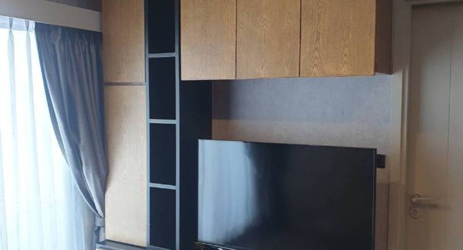 For sale 2 ベッドルーム condo in Phra Khanong, Bangkok
