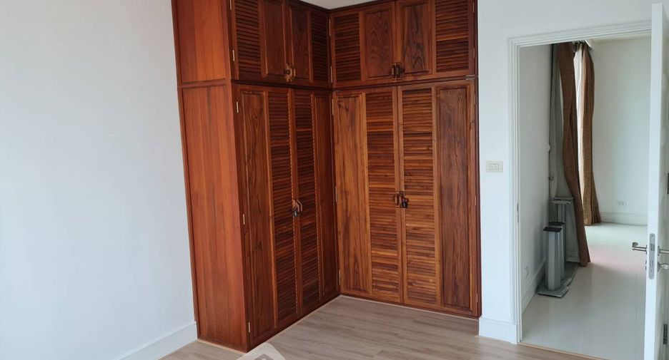 Wohnung zum Kauf mit 2 Zimmer in Khlong Toei, Bangkok