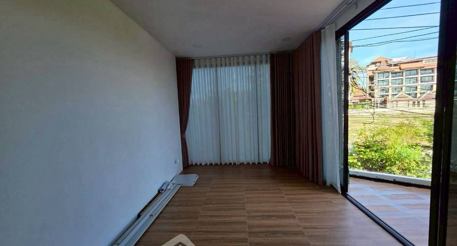 À vendre 5 chambres maison de ville à Jomtien, Pattaya
