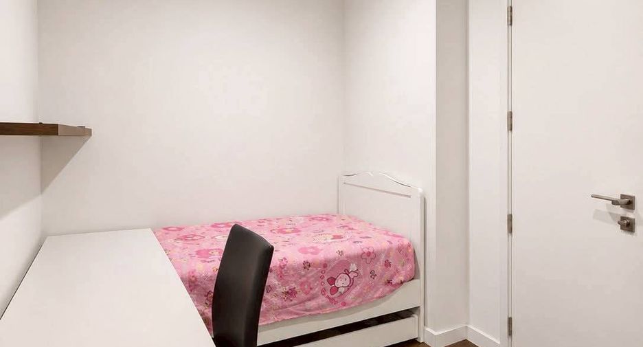 À vendre 2 chambres condo à Phra Khanong, Bangkok