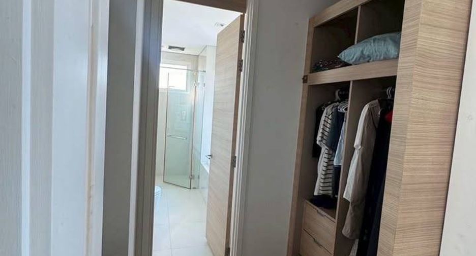 Продажа 2 спальни кондо в Йомтиен, Паттайя