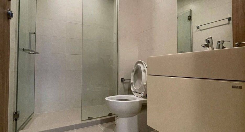 À vendre 2 chambres condo à Huai Khwang, Bangkok
