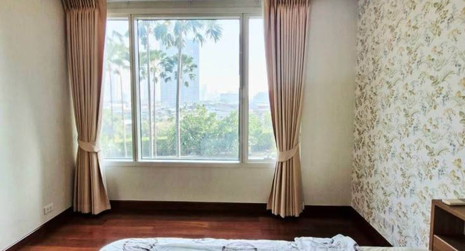 For sale 3 bedrooms condo in Bang Kho Laem, Bangkok