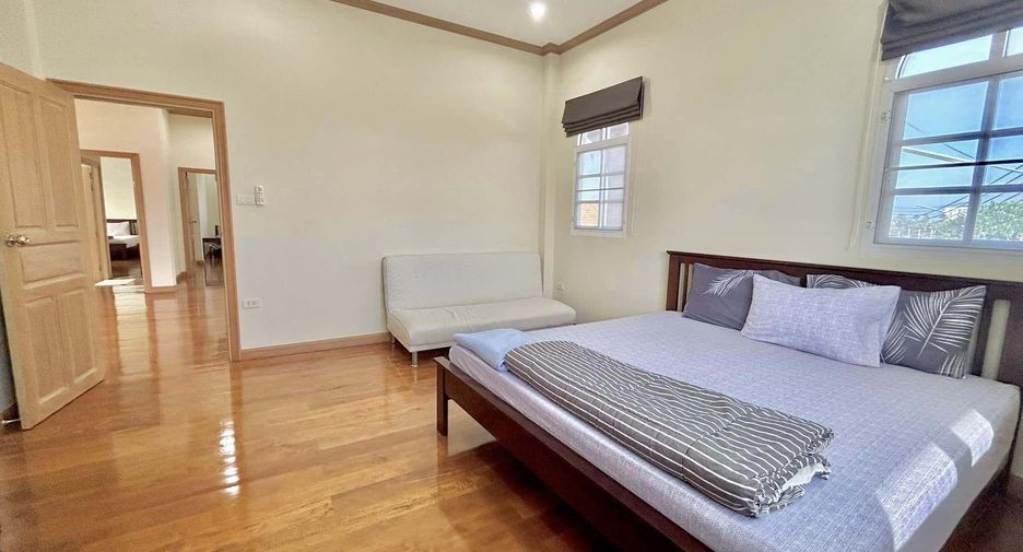 For rent 4 bedrooms villa in Cha Am, Phetchaburi