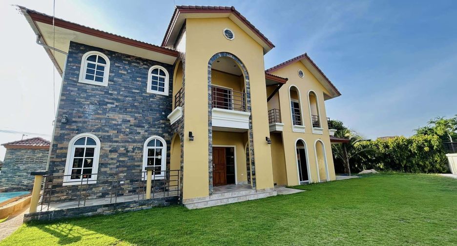 For rent 4 bedrooms villa in Cha Am, Phetchaburi