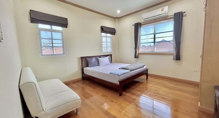 For rent 4 bedrooms villa in Cha Am, Phetchaburi