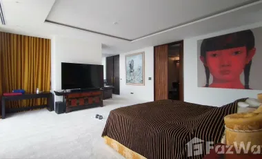 For sale 3 ベッドルーム condo in Sathon, Bangkok