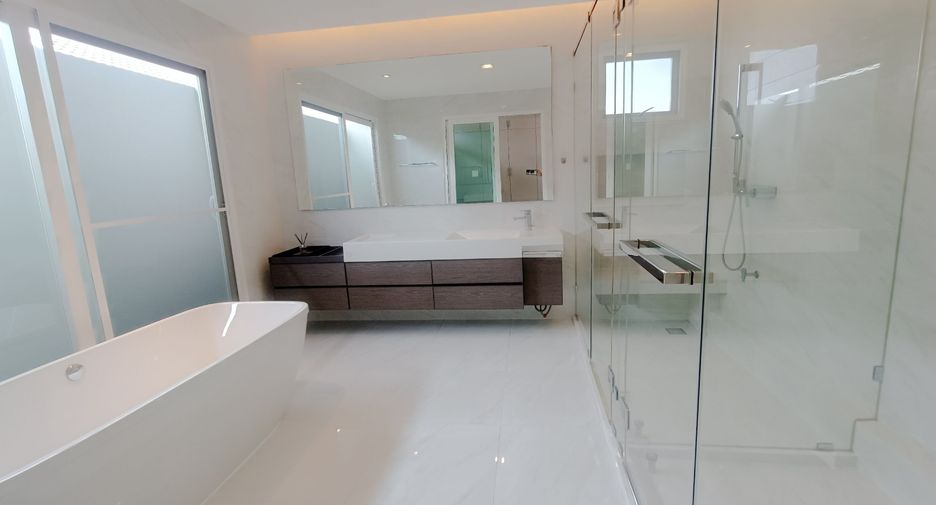 Haus zum Kauf und zur Miete mit 4 Zimmer in Bang Phli, Samut Prakan