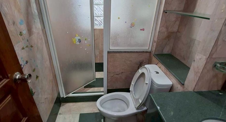 出售 5 卧室 独立屋 在 Bang Phli, Samut Prakan