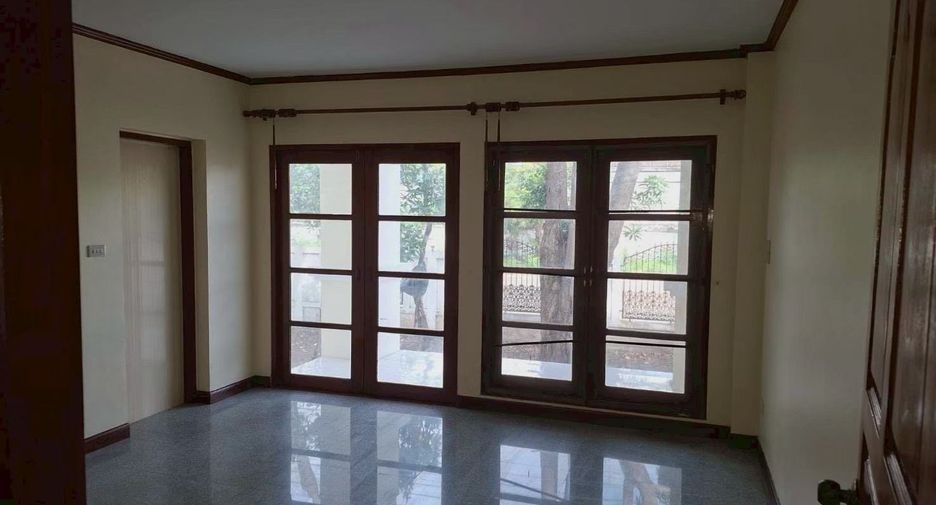 出售 5 卧室 独立屋 在 Bang Phli, Samut Prakan