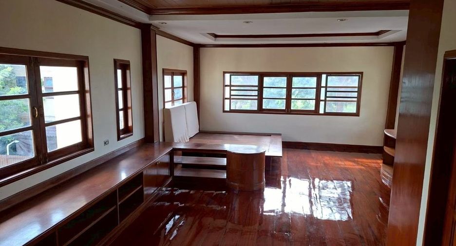 出售 5 卧室 独立屋 在 Bang Phli, Samut Prakan