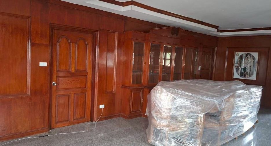 出售 5 卧室 独立屋 在 Bang Phli, Samut Prakan