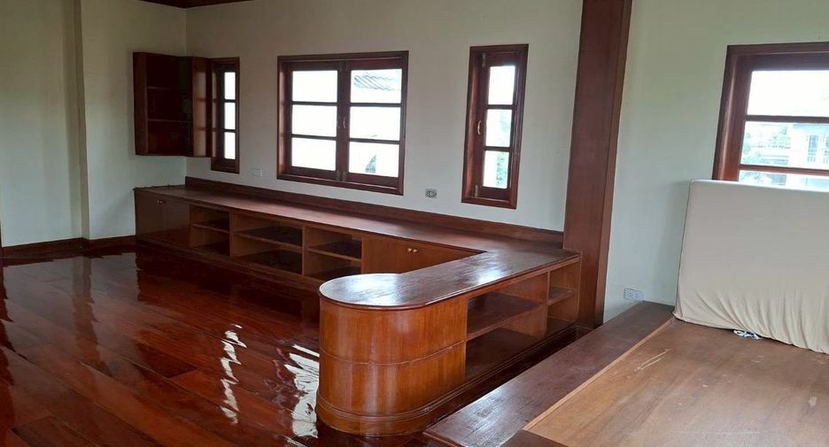 出售 5 卧室 独立屋 在 Bang Phli, Samut Prakan