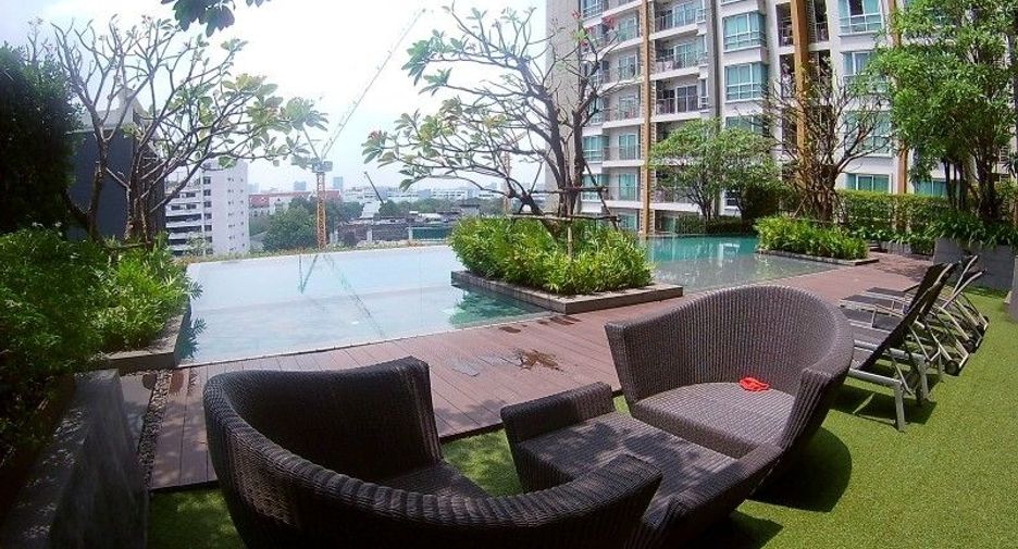 出售 和 出租 2 卧室 公寓 在 Phaya Thai, 曼谷