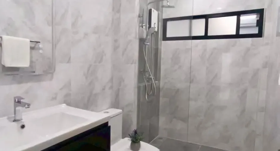For sale 4 bedrooms villa in East Pattaya, Pattaya