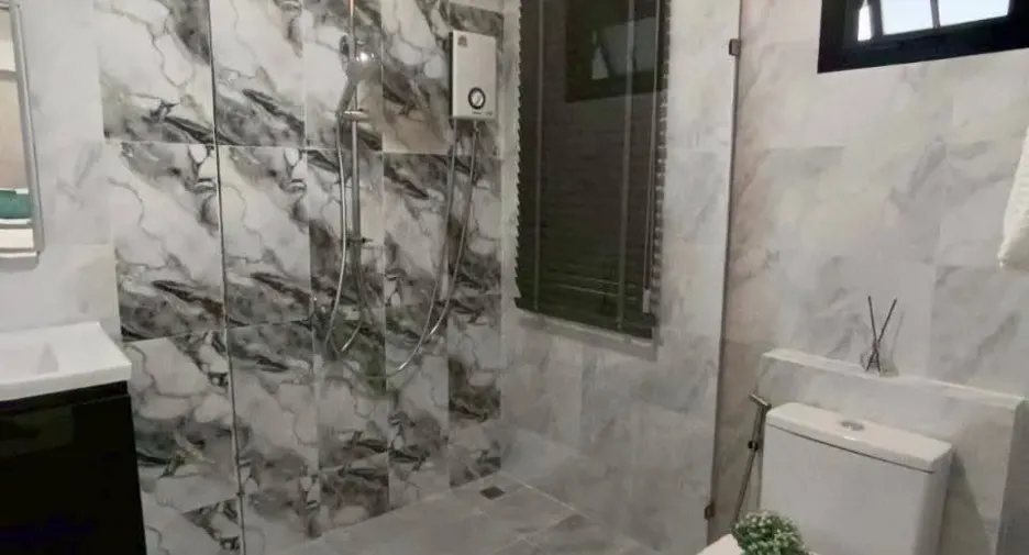 For sale 4 bedrooms villa in East Pattaya, Pattaya