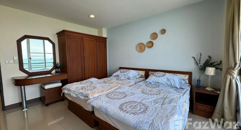À louer et à vendre 3 chambres condo à Si Racha, Chonburi