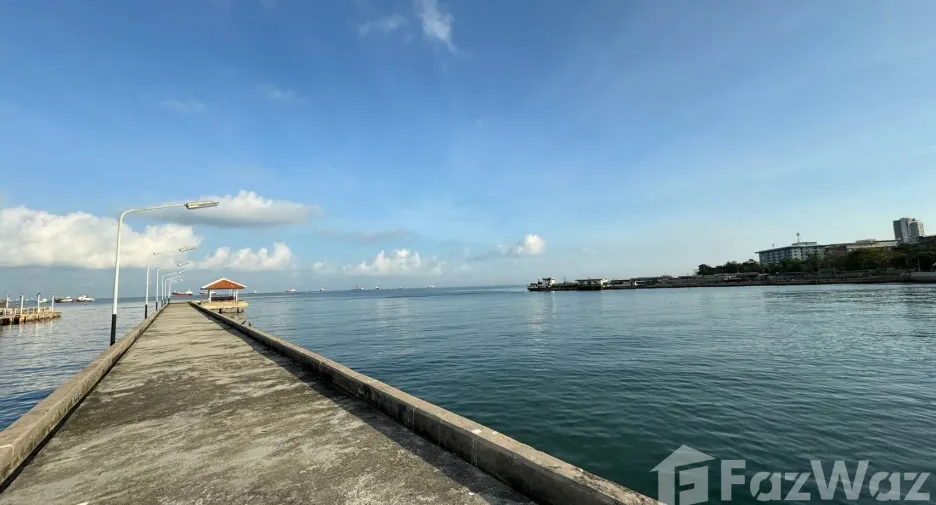 À louer et à vendre 3 chambres condo à Si Racha, Chonburi