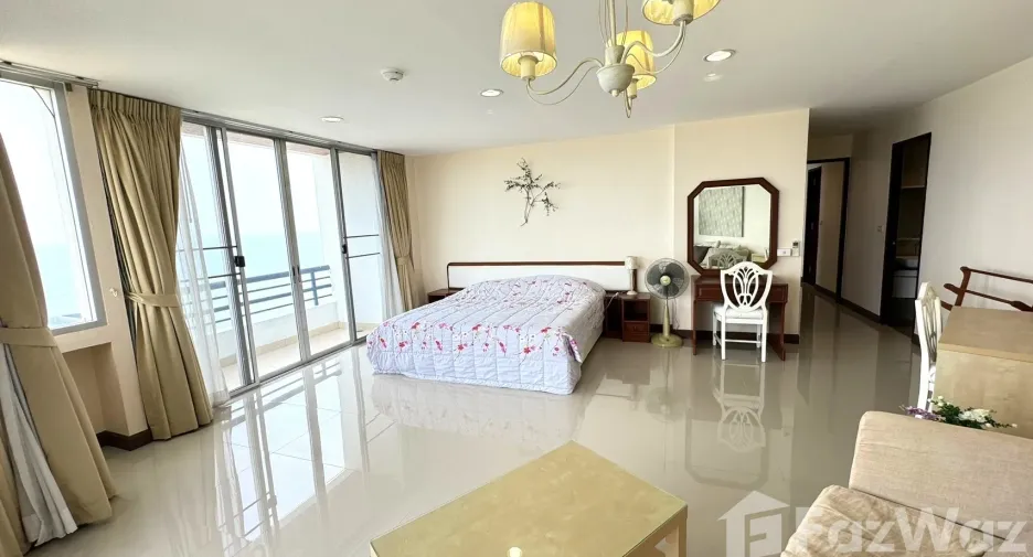 À louer et à vendre 3 chambres condo à Si Racha, Chonburi