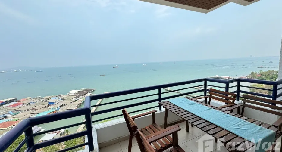 À louer et à vendre 3 chambres condo à Si Racha, Chonburi