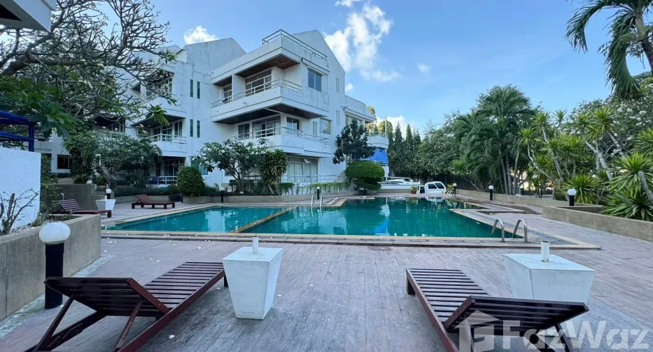 À louer et à vendre 3 chambres condo à Si Racha, Chonburi