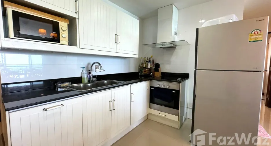 À louer et à vendre 3 chambres condo à Si Racha, Chonburi