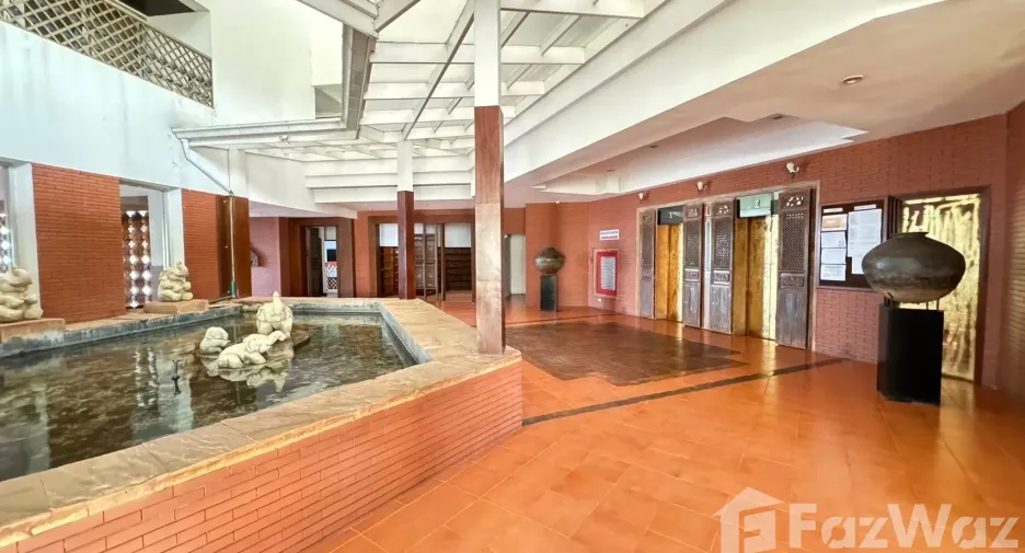 À louer et à vendre 3 chambres condo à Si Racha, Chonburi
