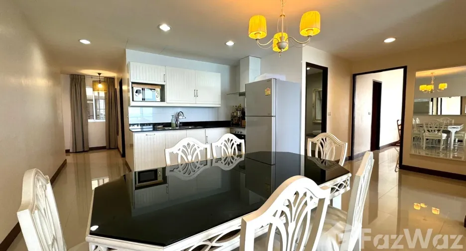À louer et à vendre 3 chambres condo à Si Racha, Chonburi
