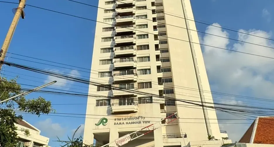 À louer et à vendre 3 chambres condo à Si Racha, Chonburi