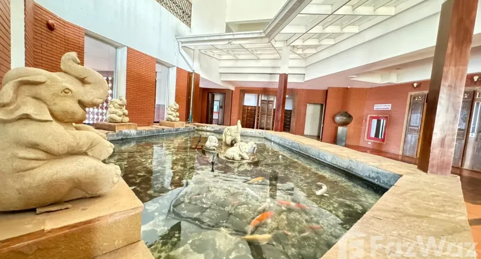 À louer et à vendre 3 chambres condo à Si Racha, Chonburi