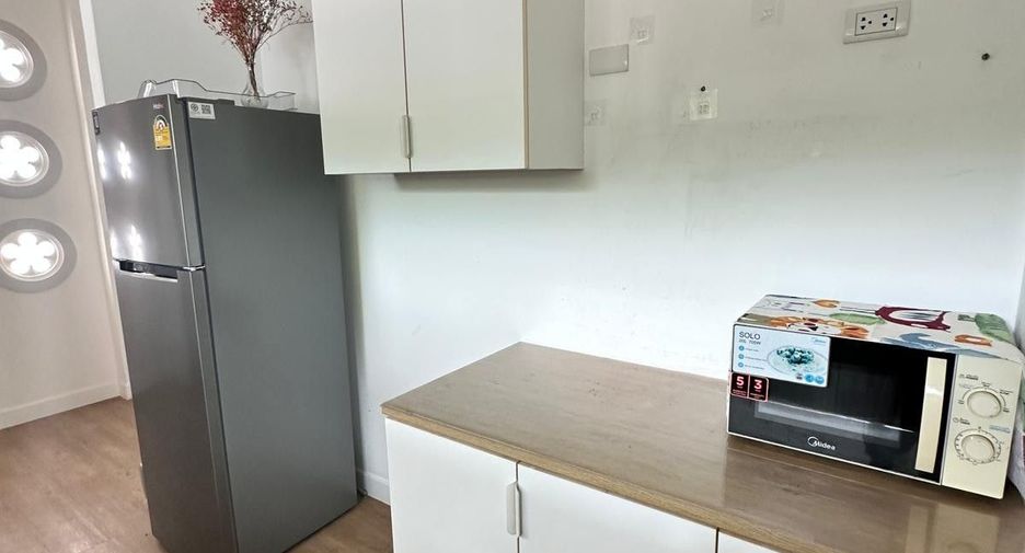 Casa en alquiler de 3 habitaciones en Mueang Phuket, Phuket