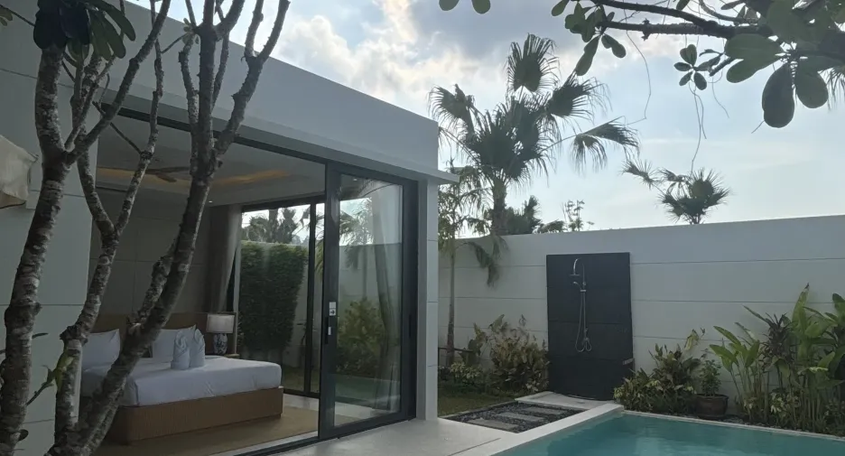 For rent 4 bedrooms villa in Mueang Phuket, Phuket