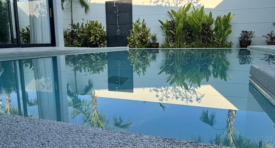 For rent 4 bedrooms villa in Mueang Phuket, Phuket
