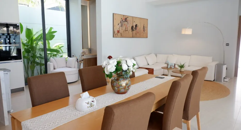 For rent 4 bedrooms villa in Mueang Phuket, Phuket